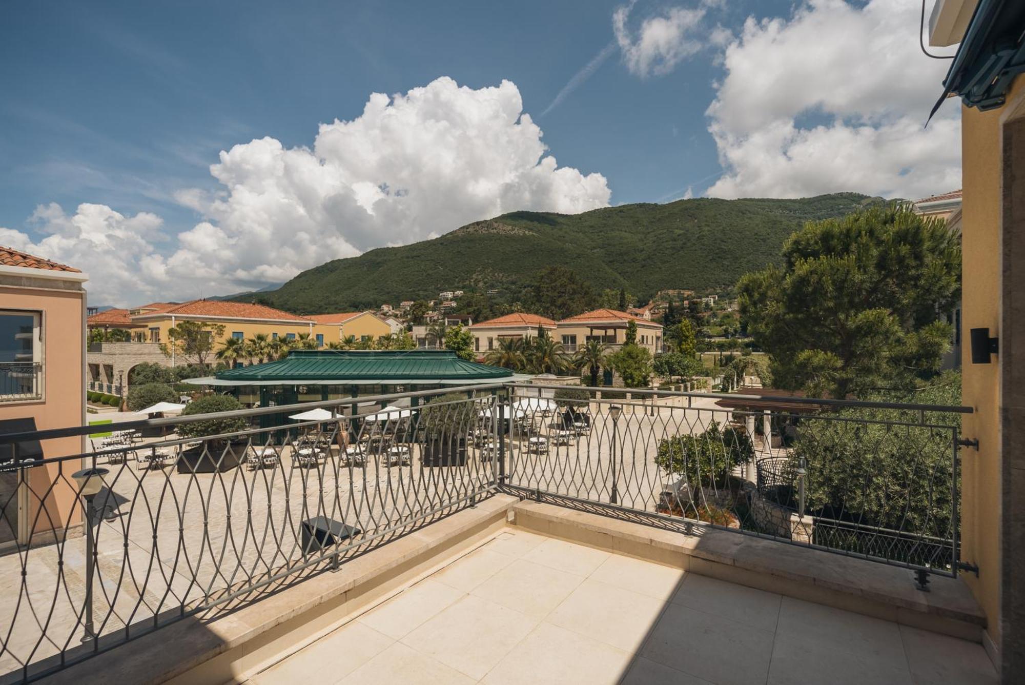 Portonovi Resort Херцег Нови Екстериор снимка