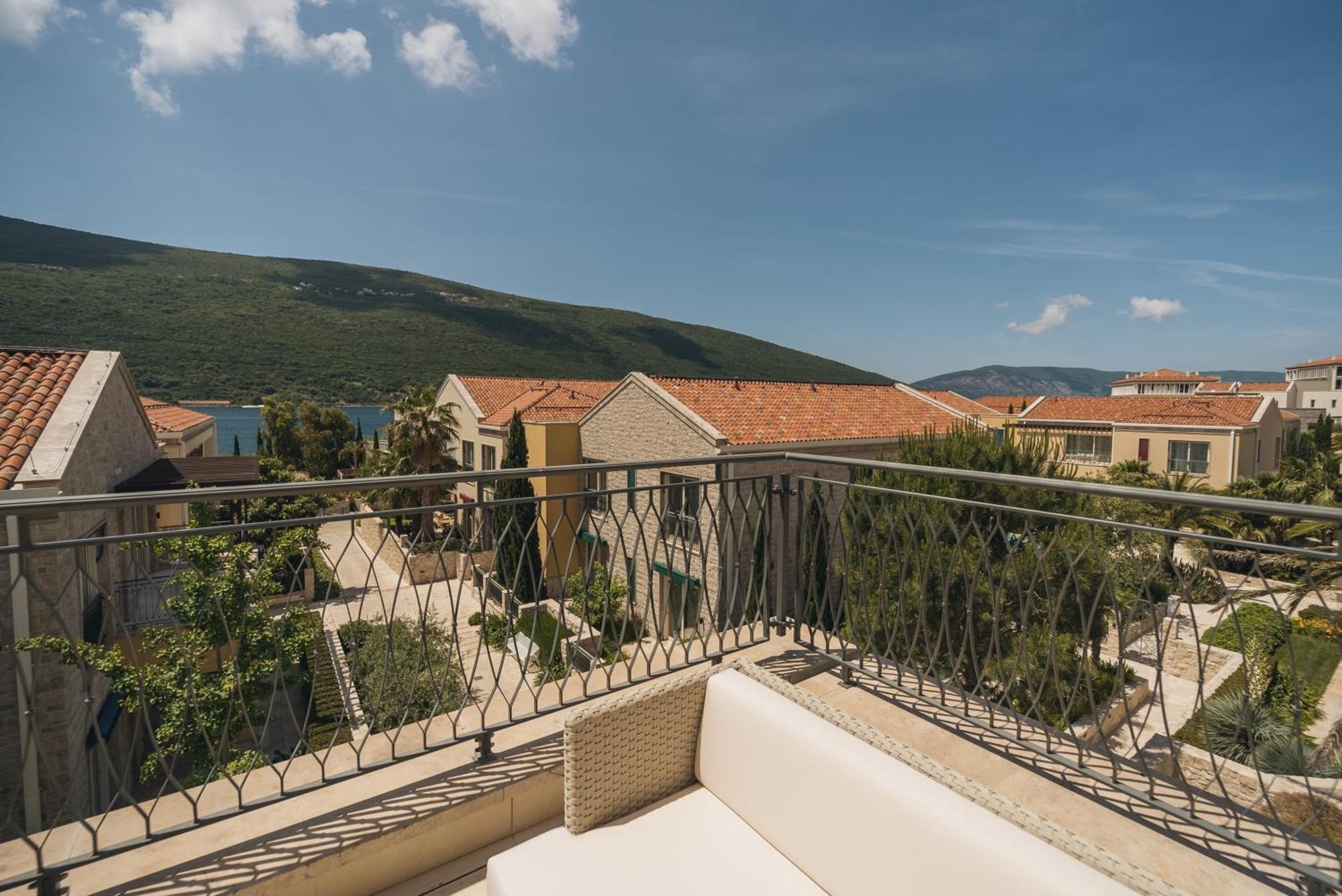 Portonovi Resort Херцег Нови Екстериор снимка